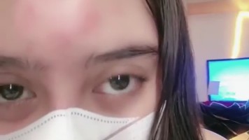 Bella Host Binal Pamer Toket Mango