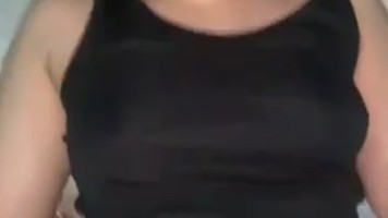 Desahan Jilbabers Kala di Atas Ranjang Crotin