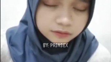 Bokep Jilbab VCS Cewek Jilbab Biru Toge Spill Uting Coklat Livu